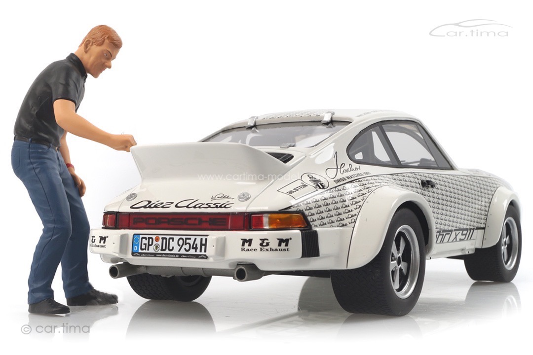 Porsche 911 Röhrlx911 mit Walter Röhrl Figur Schuco 1:18 450024900