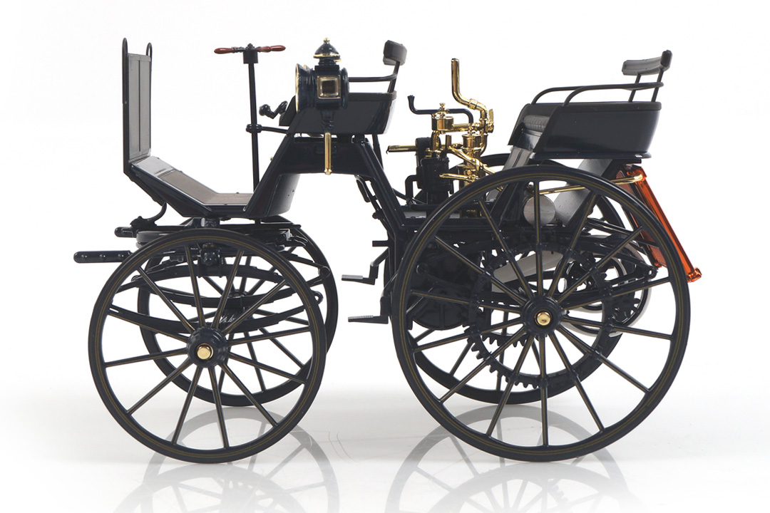 Daimler Motorkutsche 1886 dunkelblau Norev 1:18 183700 Daimler Motorkutsche 1886 dunkelblau Norev 1:18 183700