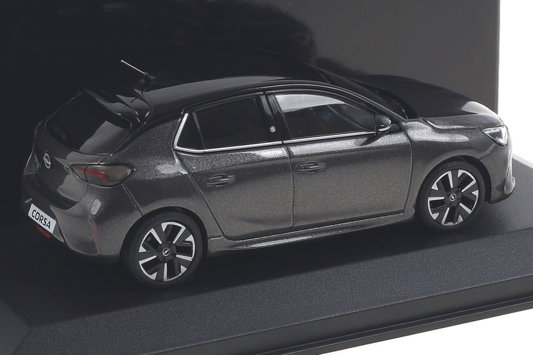 Opel Corsa E Mondstein Grau Minichamps 1:43 410049004 Opel Corsa E Mondstein Grau Minichamps 1:43 410049004