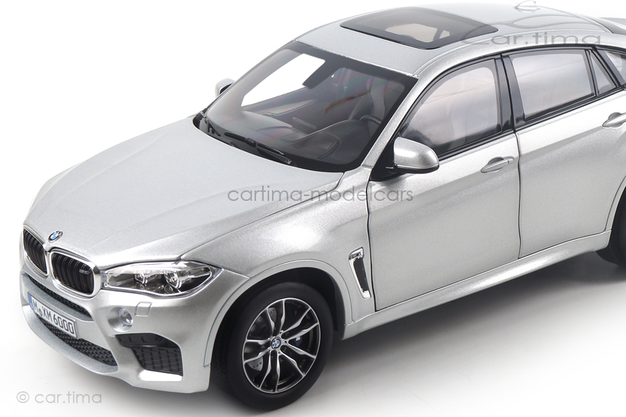 BMW X6 M 2016 silber Norev 1:18 183200 BMW X6 M 2016 silber Norev 1:18 183200