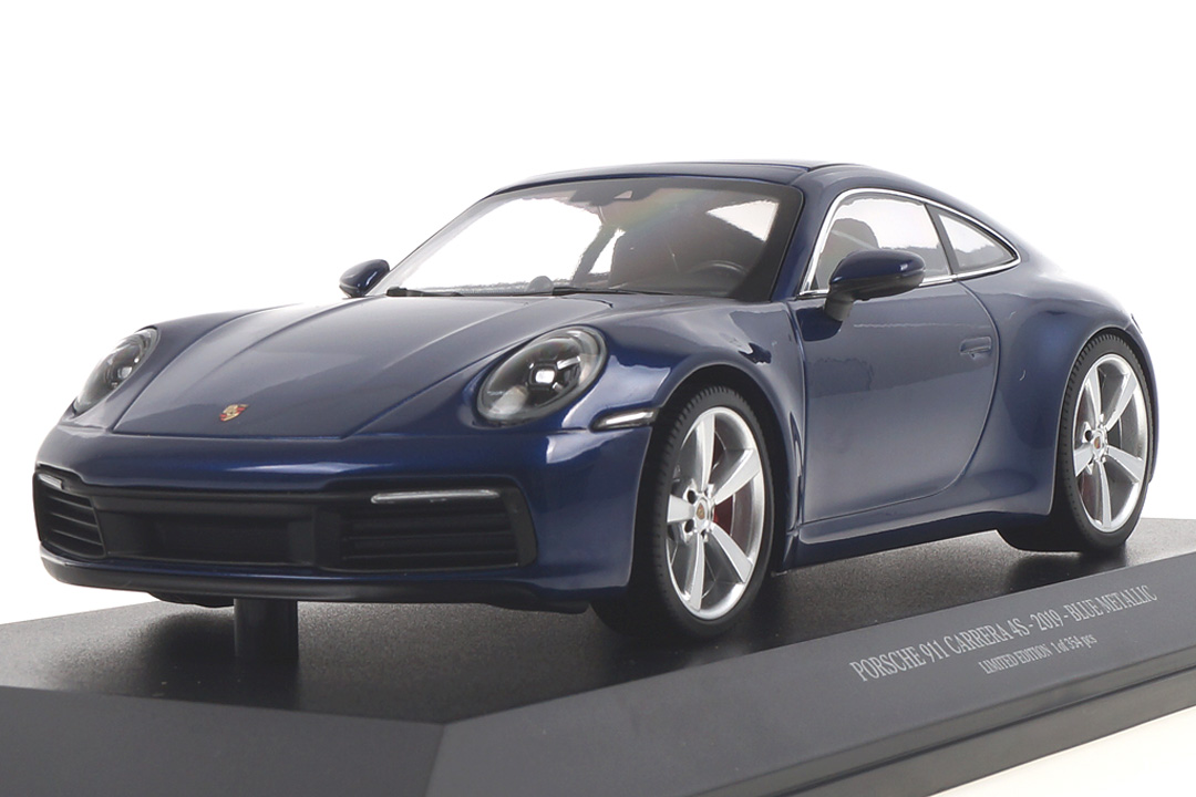 Porsche 911 (992) Carrera 4S Enzianblau Minichamps 1:18 153067327 Porsche 911 (992) Carrera 4S Enzianblau Minichamps 1:18 153067327