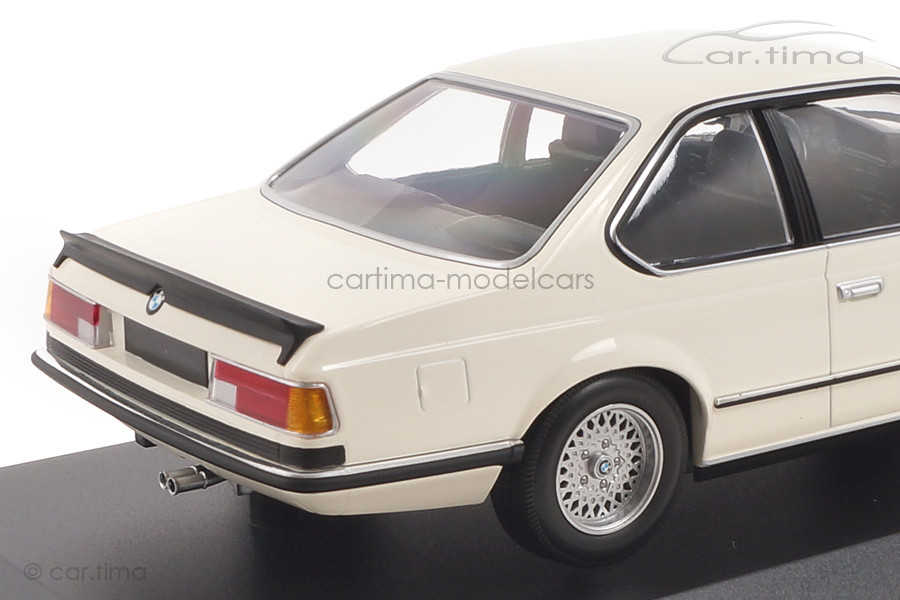 BMW 635 CSI 1982 weiß Minichamps 1:18 155028102 BMW 635 CSI 1982 weiß Minichamps 1:18 155028102