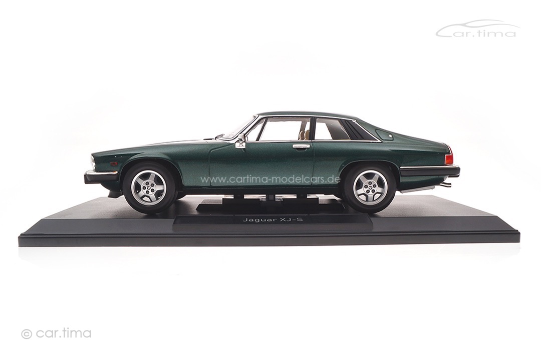 Jaguar XJ-S 5.3 H.E. Coupé 1982 dunkelgrün met. Norev 1:18 182620 Jaguar XJ-S 5.3 H.E. Coupé 1982 dunkelgrün met. Norev 1:18 182620