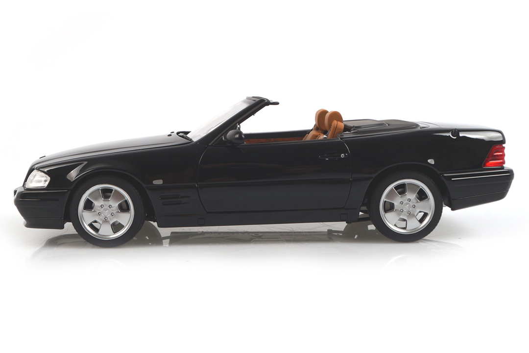 Mercedes-Benz SL 500 1999 schwarz Norev 1:18 183750 Mercedes-Benz SL 500 1999 schwarz Norev 1:18 183750
