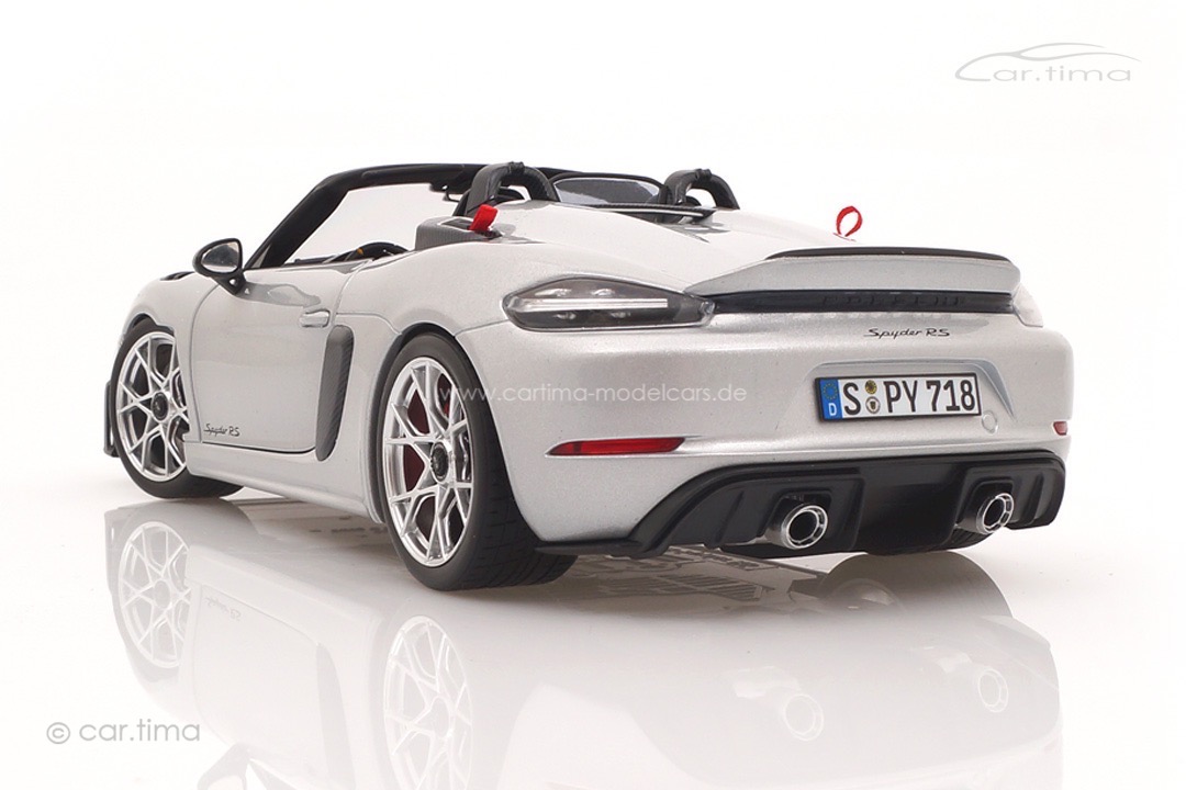 Porsche 718 Spyder RS Weissach Package GT-Silber met. Norev 1:18 187270 Porsche 718 Spyder RS Weissach Package GT-Silber met. Norev 1:18 187270