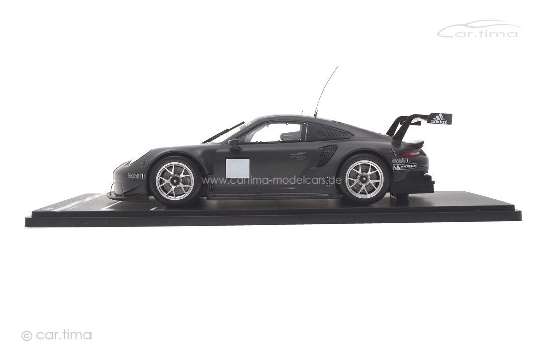 Porsche 911 RSR Pre-Season Test Car 2020 mattschwarz IXO 1:18 LEGT18057 Porsche 911 RSR Pre-Season Test Car 2020 mattschwarz IXO 1:18 LEGT18057