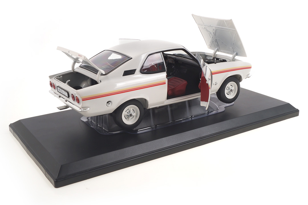 Opel Manta Swinger weiß Norev 1:18 183637 Opel Manta Swinger weiß Norev 1:18 183637