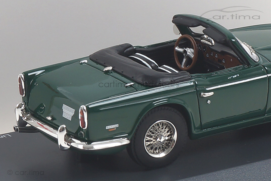 Triumph TR250 grün Schuco 1:43 450880800 Triumph TR250 grün Schuco 1:43 450880800