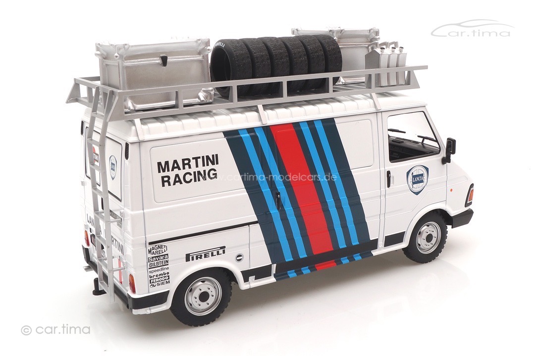 Fiat 242 Martini Racing Rallye Team Assistance 1986 IXO 1:18 18RMC084XE Fiat 242 Martini Racing Rallye Team Assistance 1986 IXO 1:18 18RMC084XE