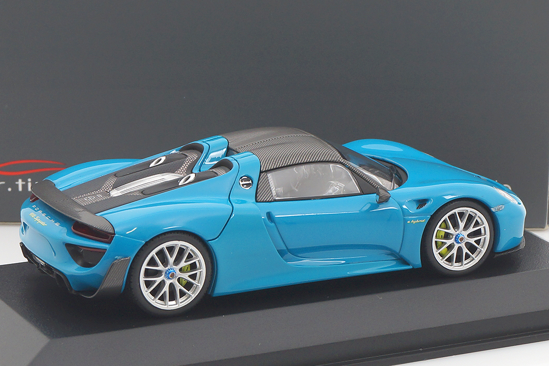 Porsche 918 Spyder Weissach Package Miami blue Minichamps 1:43 CA04316011