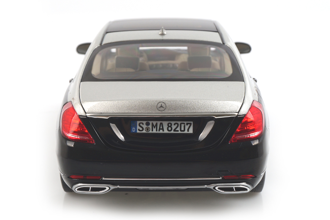 Mercedes-Maybach S650 2018 schwarz met./silber Norev 1:18 183427 Mercedes-Maybach S650 2018 schwarz met./silber Norev 1:18 183427