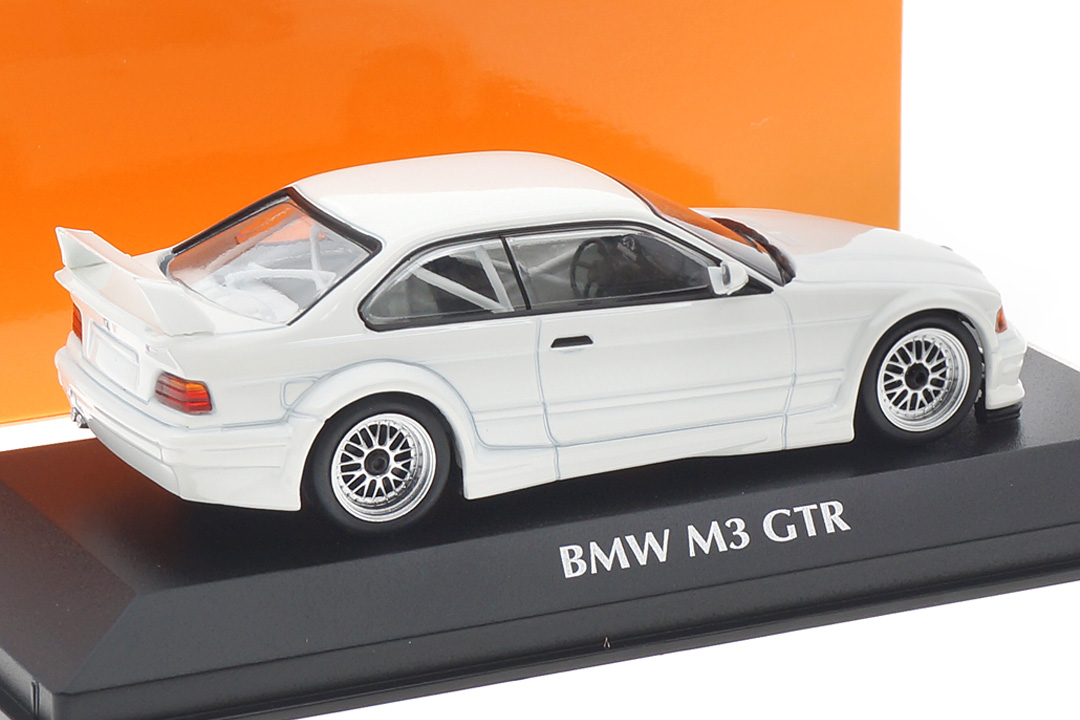 BMW M3 (E36) GTR weiß Minichamps 1:43 940023381 BMW M3 (E36) GTR weiß Minichamps 1:43 940023381