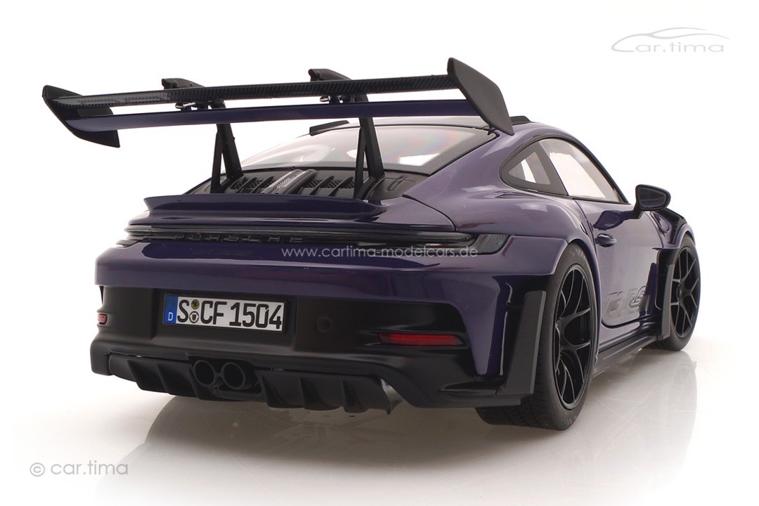 Porsche 911 (992) GT3 RS Weissach Paket Ultraviolett Norev 1:18 187368 Porsche 911 (992) GT3 RS Weissach Paket Ultraviolett Norev 1:18 187368