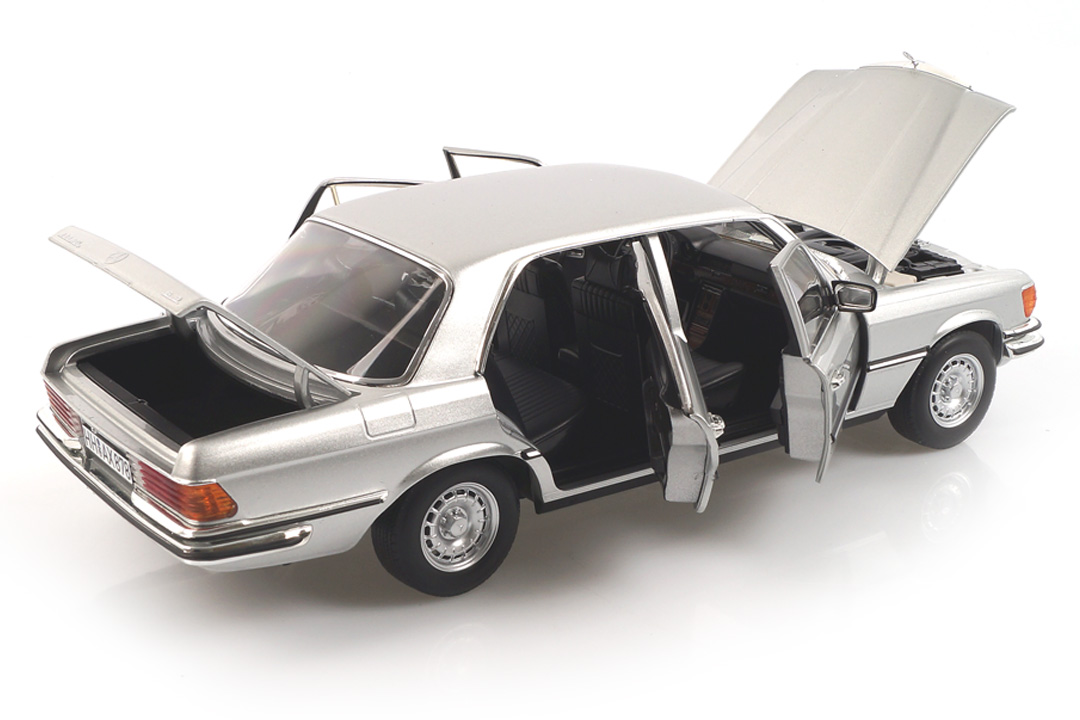 Mercedes-Benz 450 SEL 6.9 1976 silber Norev 1:18 183785 Mercedes-Benz 450 SEL 6.9 1976 silber Norev 1:18 183785