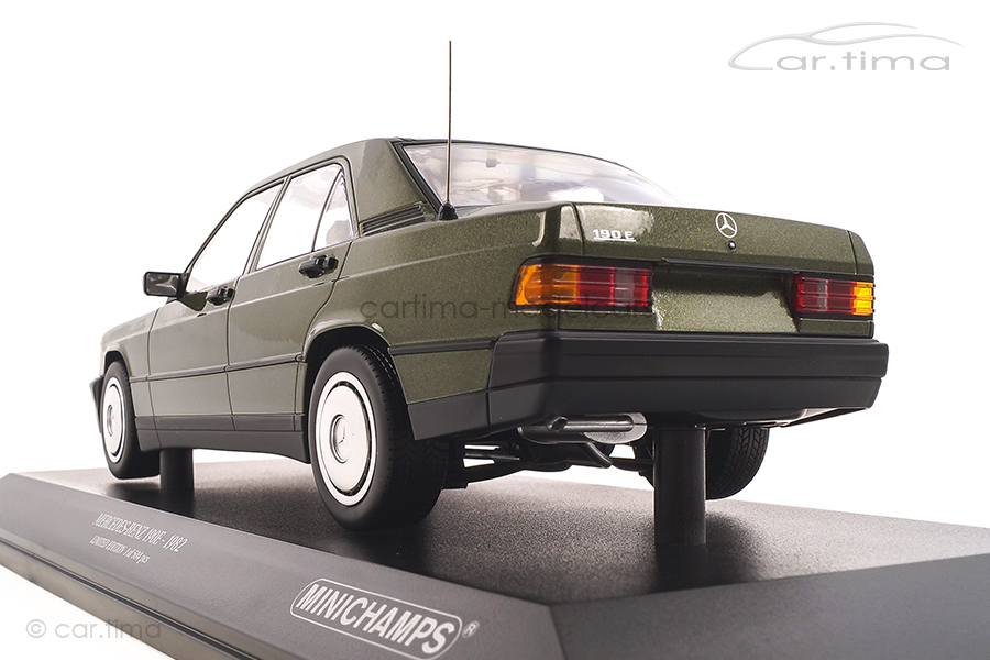 Mercedes-Benz 190E (W201) 1982 grün met. Minichamps 1:18 155037001 Mercedes-Benz 190E (W201) 1982 grün met. Minichamps 1:18 155037001