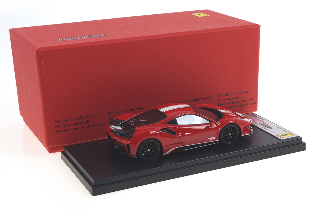 Ferrari 488 Pista Piloti Rosso Corsa LookSmart 1:43 LS488PPA Ferrari 488 Pista Piloti Rosso Corsa LookSmart 1:43 LS488PPA