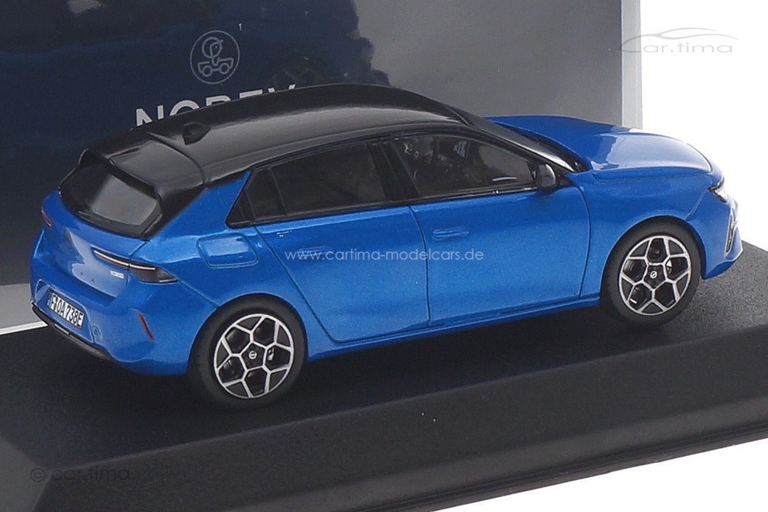 Opel Astra 2022 blau met. Norev 1:43 360060