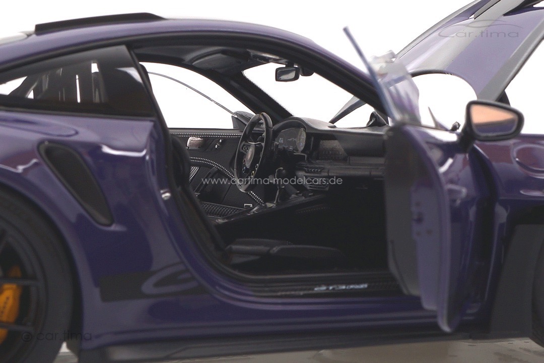 Porsche 911 (992) GT3 RS Weissach Paket Ultraviolett Norev 1:18 187368 Porsche 911 (992) GT3 RS Weissach Paket Ultraviolett Norev 1:18 187368