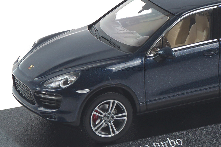 Porsche Cayenne Turbo (958) 2010 blau met. Minichamps 1:43 400069270 Porsche Cayenne Turbo (958) 2010 blau met. Minichamps 1:43 400069270