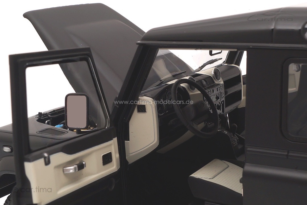 Land Rover Defender 90 Works 2018 schwarz matt LCD Models 1:18 LCD18007-MB Land Rover Defender 90 Works 2018 schwarz matt LCD Models 1:18 LCD18007-MB