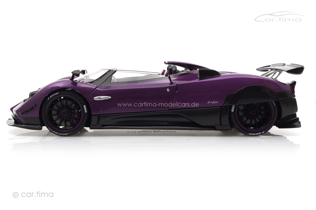 Pagani Zonda HP Barchetta Carbon purple LCD 1:18 LCD18009-PU Pagani Zonda HP Barchetta Carbon purple LCD 1:18 LCD18009-PU