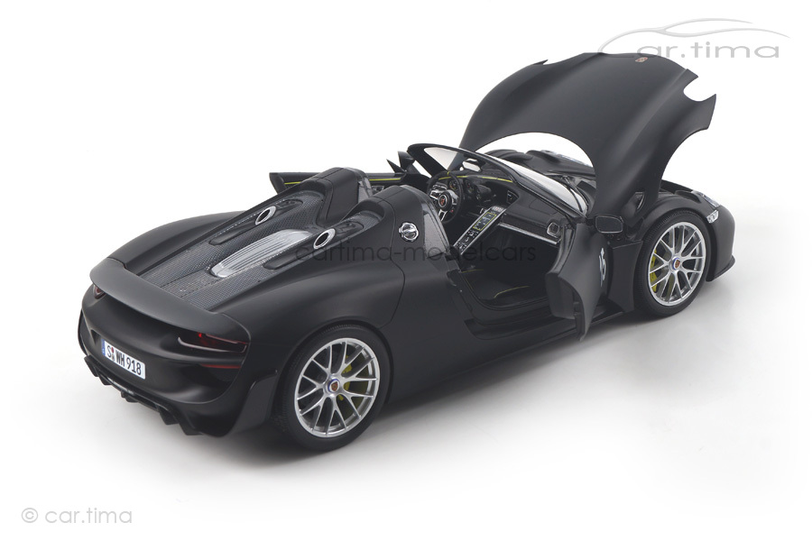 Porsche 918 Spyder Weissach Package matt schwarz Minichamps 1:18 110062444 Porsche 918 Spyder Weissach Package matt schwarz Minichamps 1:18 110062444