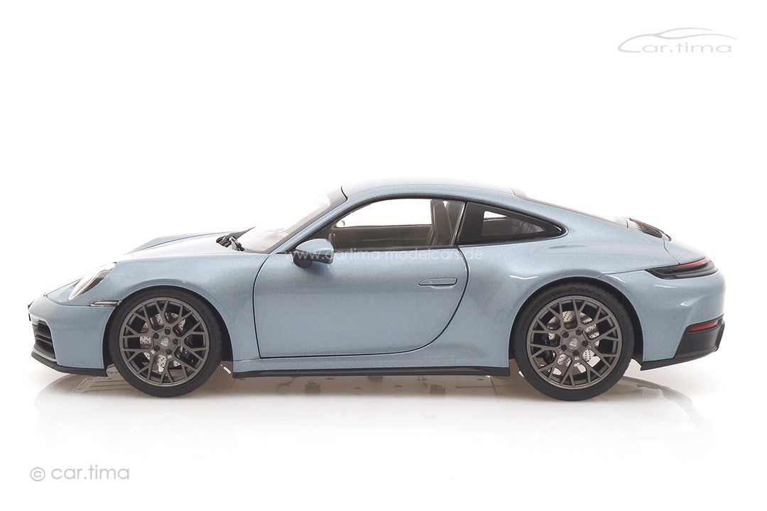 Porsche 911 (992.2) Carrera Polarsilbermet. Norev 1:18 187170