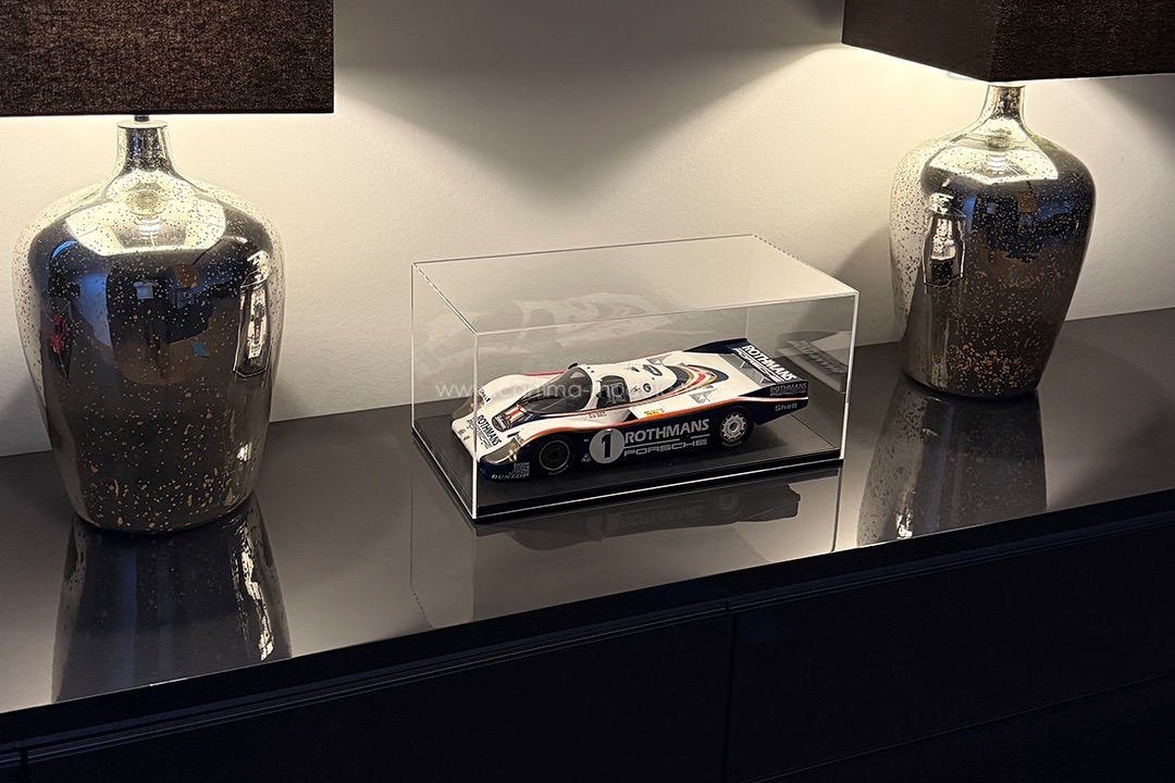 Vitrine/Showcase Leder Optik schwarz 45,5cm x 24,8cm x 21,3cm (L/B/H) car.tima EXCLUSIVE 1:12