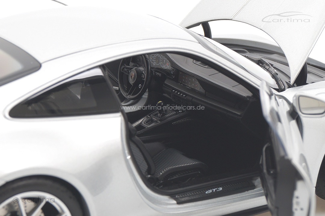 Porsche 911 (992.2) GT3 Touring GT-silber Norev 1:18 187002