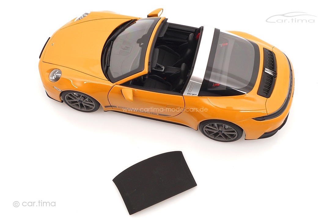 Porsche 911 (992.2) Targa 4 GTS Bahamagelb Norev 1:18 187190