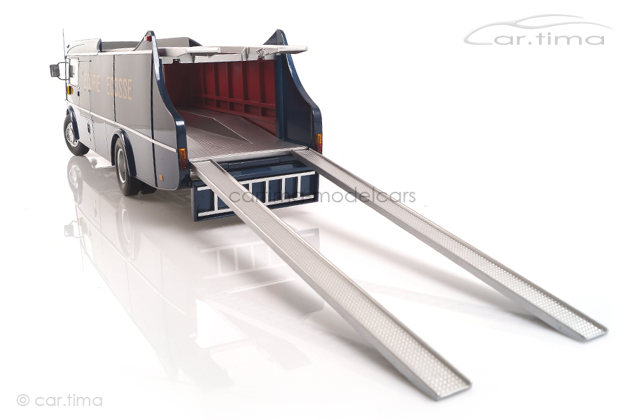 Commer TS3 Truck Team Renntransporter1959 blau CMR 1:18 CMR206 Commer TS3 Truck Team Renntransporter1959 blau CMR 1:18 CMR206