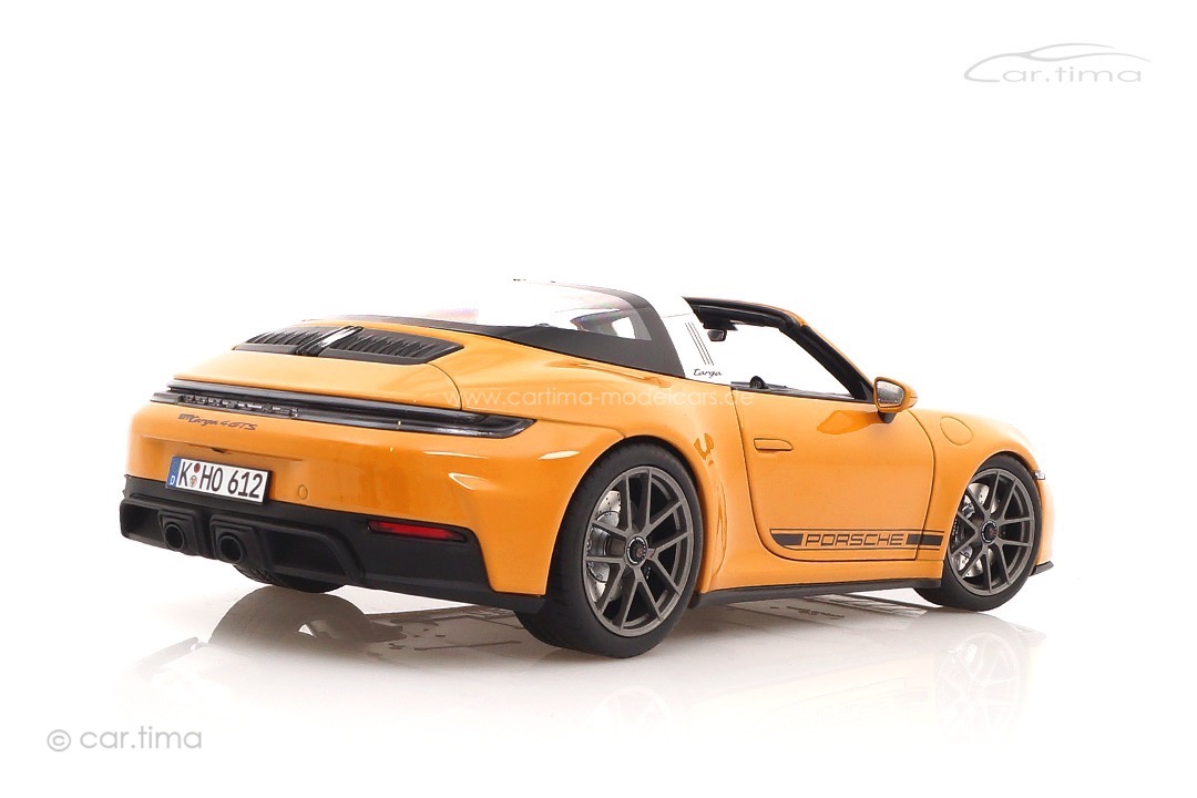 Porsche 911 (992.2) Targa 4 GTS Bahamagelb Norev 1:18 187190