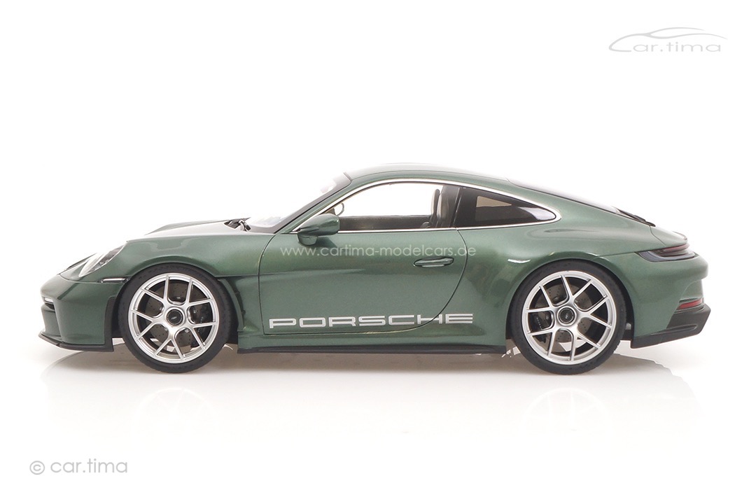 Porsche 911 (992) S/T Malachitgrün Norev 1:12 127552