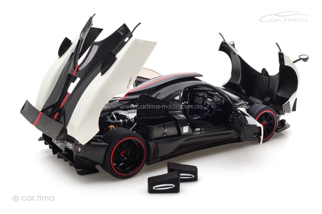 Pagani Zonda Cinque Coupe RHD Bianco Benny Almost Real 1:18 850604001 Pagani Zonda Cinque Coupe RHD Bianco Benny Almost Real 1:18 850604001