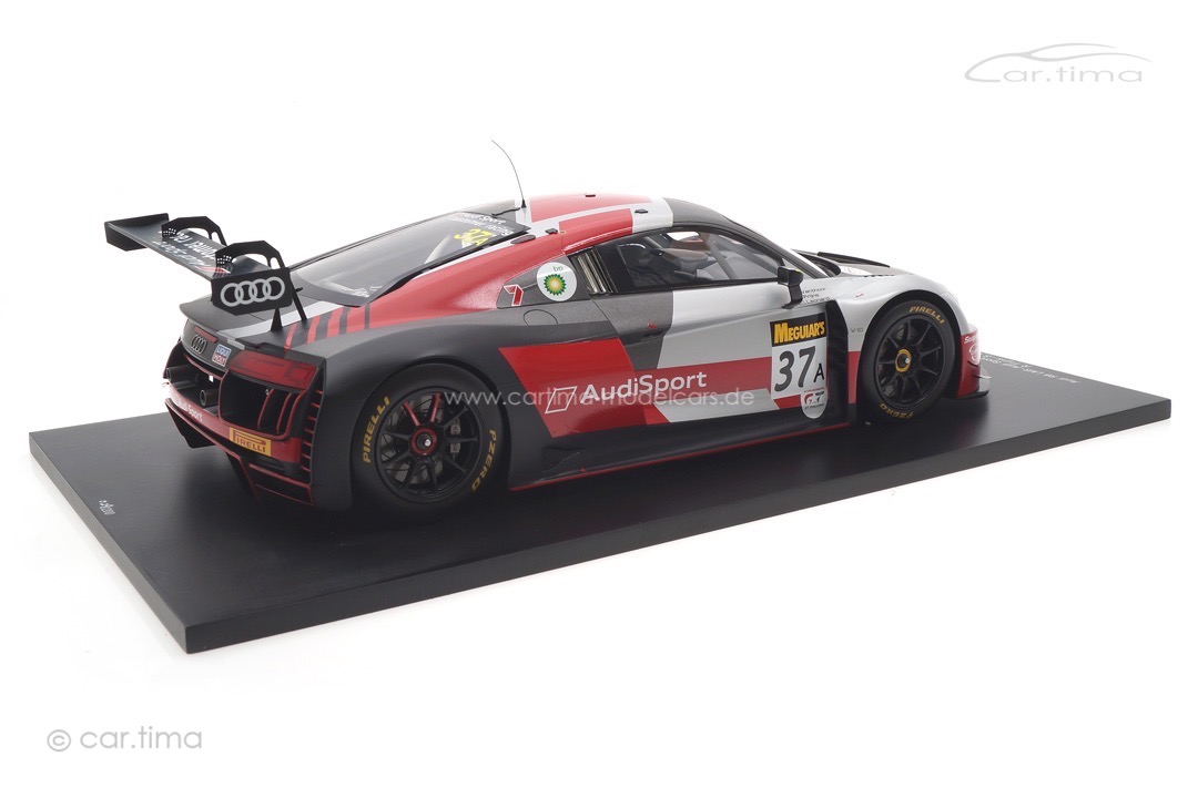 Audi R8 LMS Winner 12h Bathurst 2017 Mies/Winkelhock/van der Zande Spark 1:12 12AS001 Audi R8 LMS Winner 12h Bathurst 2017 Mies/Winkelhock/van der Zande Spark 1:12 12AS001
