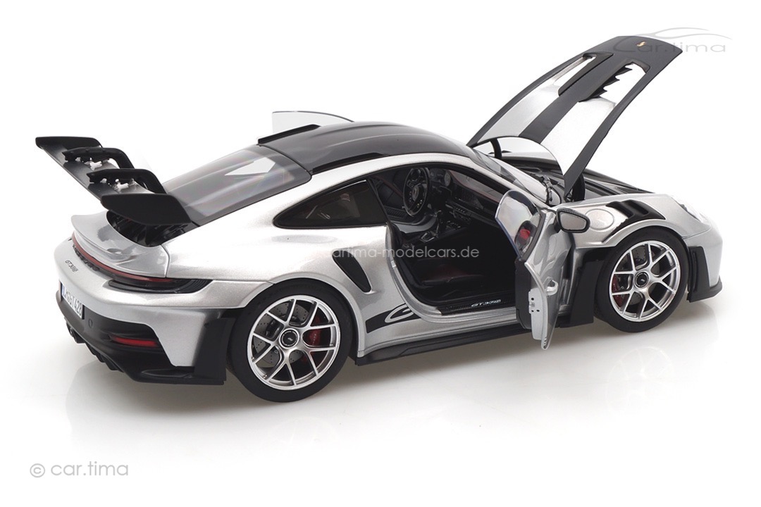 Porsche 911 (992) GT3 RS Weissach Paket GT-silbermet. Norev 1:18 187366 Porsche 911 (992) GT3 RS Weissach Paket GT-silbermet. Norev 1:18 187366