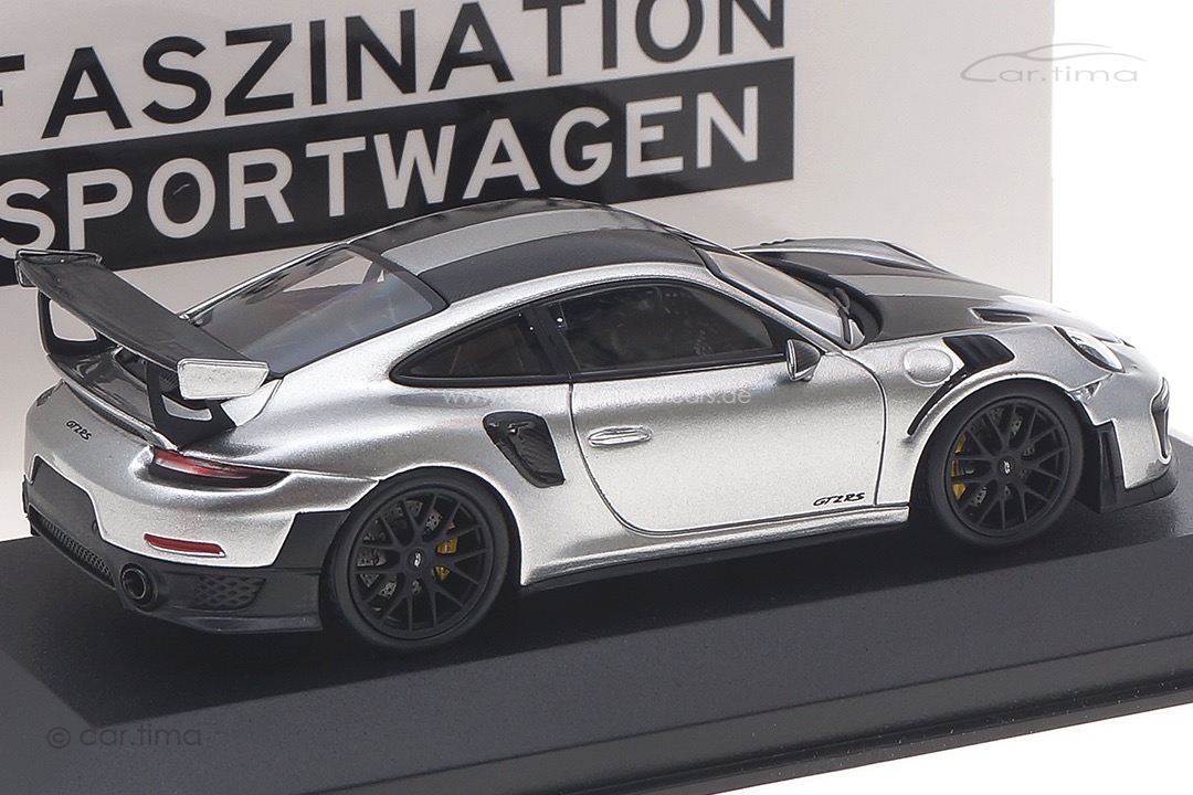 Porsche 911 (991 II) GT2 RS Weissach Package GT-silbermet. Minichamps 1:43 413067230 Porsche 911 (991 II) GT2 RS Weissach Package GT-silbermet. Minichamps 1:43 413067230