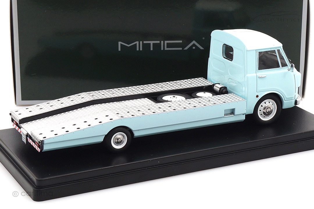 Alfa Romeo A12 Abschleppwagen hellblau Mitica 1:43 430082-D