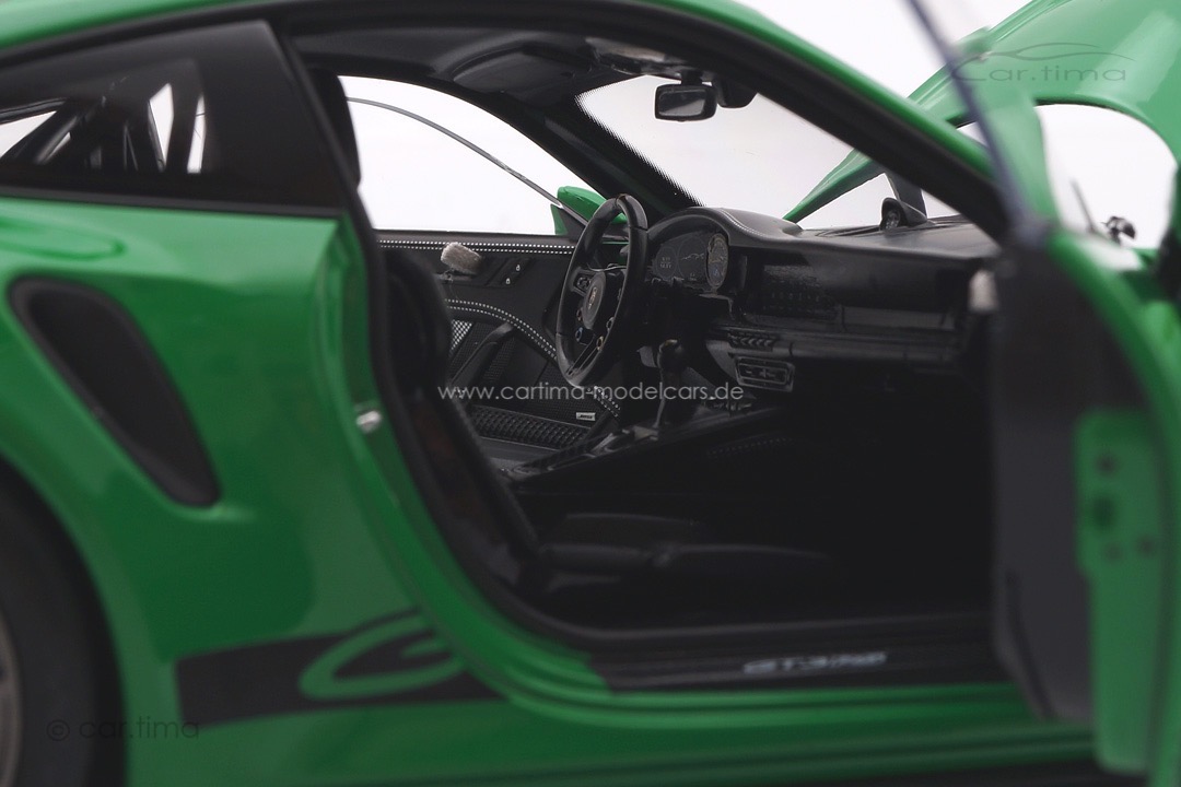 Porsche 911 (992) GT3 RS Pythongrün Norev 1:18 WAP0212820RGT3 Porsche 911 (992) GT3 RS Pythongrün Norev 1:18 WAP0212820RGT3
