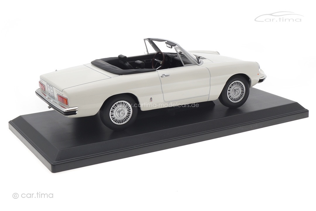 Alfa Romeo 2000 Spider 1978 weiß Norev 1:18 187882 Alfa Romeo 2000 Spider 1978 weiß Norev 1:18 187882