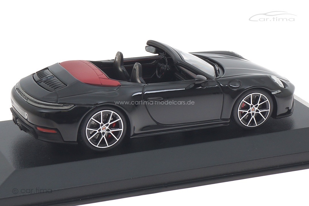 Porsche 911 (992.2) Carrera GTS Cabriolet Schwarz Minichamps 1:43 WAP0200290SCPE