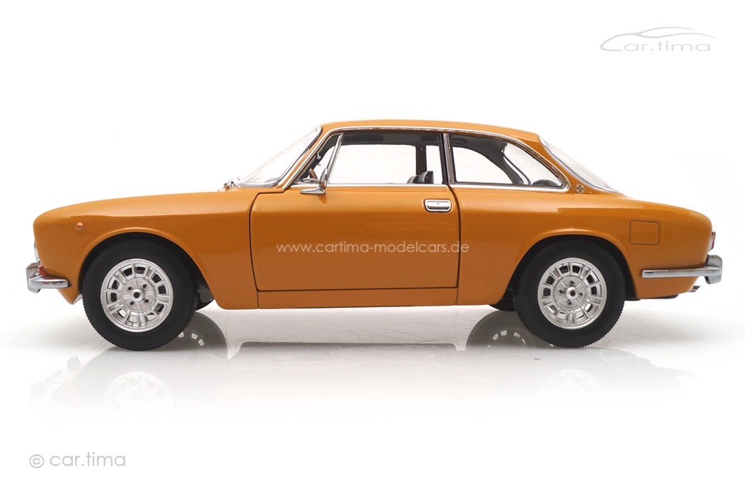 Alfa Romeo 1750 GTV 1970 gelb Norev 1:18 187910 Alfa Romeo 1750 GTV 1970 gelb Norev 1:18 187910