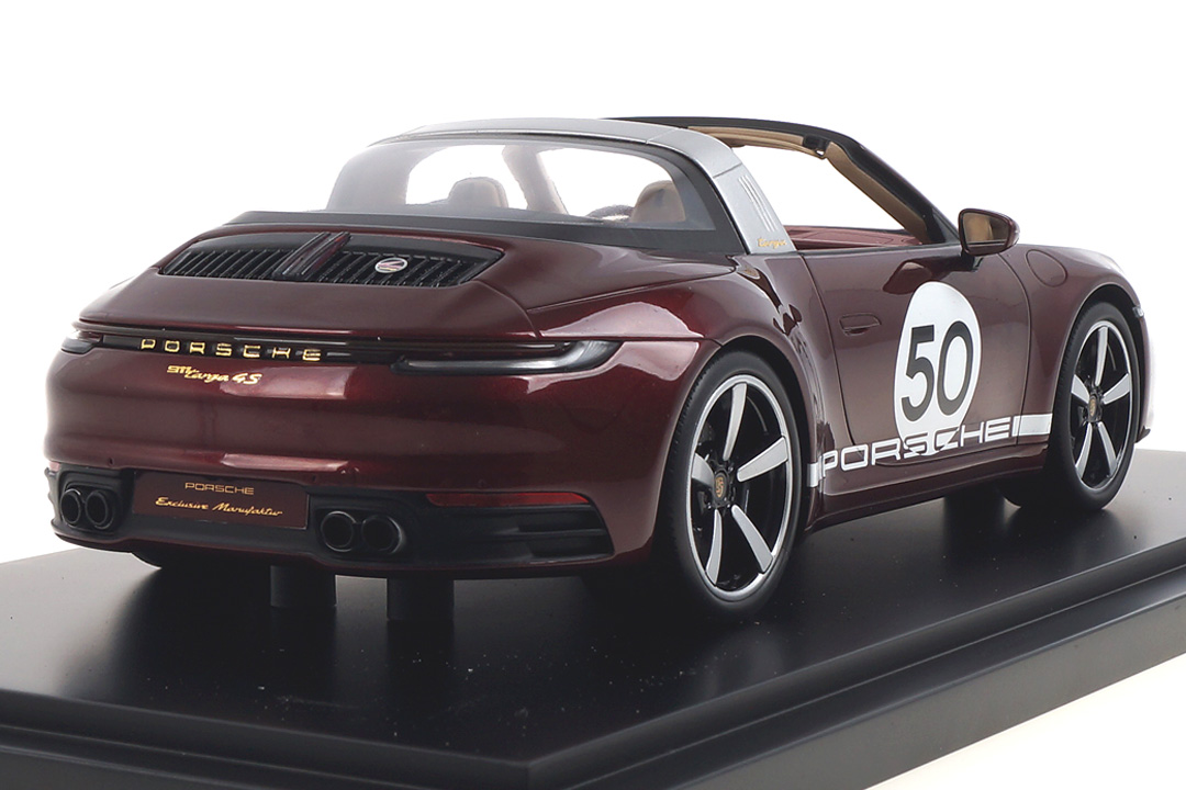 Porsche 911 (992) Targa 4S Heritage Design Cherryrot Spark 1:18 WAP0219110MTRG Porsche 911 (992) Targa 4S Heritage Design Cherryrot Spark 1:18 WAP0219110MTRG