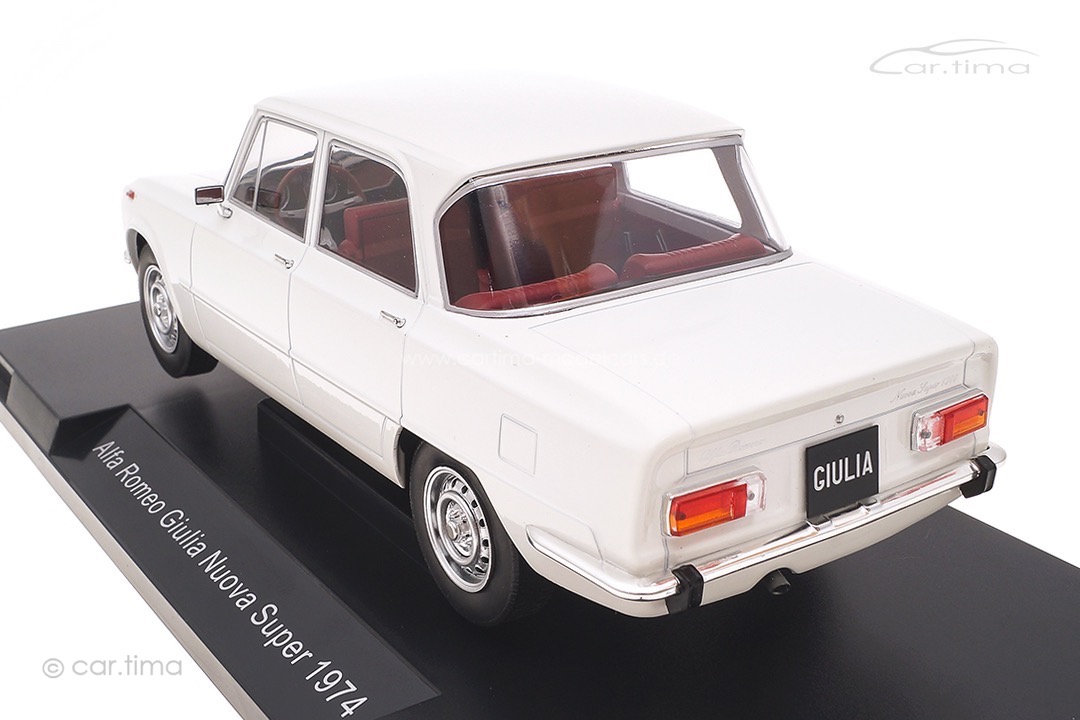 Alfa Romeo Giulia Nuova Super weiß MCG 1:18 MCG18146 Alfa Romeo Giulia Nuova Super weiß MCG 1:18 MCG18146