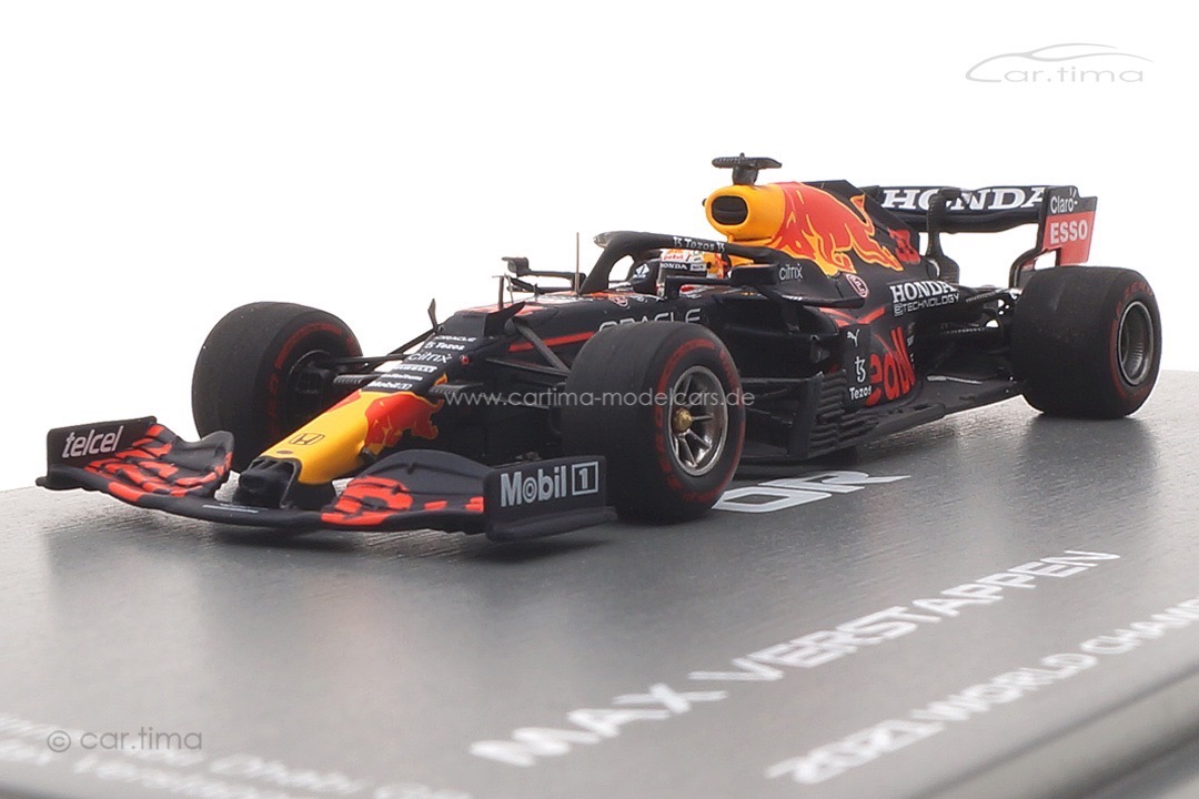 Red Bull Racing RB16B Winner GP Abu Dhabi 2021 Max Verstappen/pit board/No.1 board Spark 1:43 S7861 Red Bull Racing RB16B Winner GP Abu Dhabi 2021 Max Verstappen/pit board/No.1 board Spark 1:43 S7861
