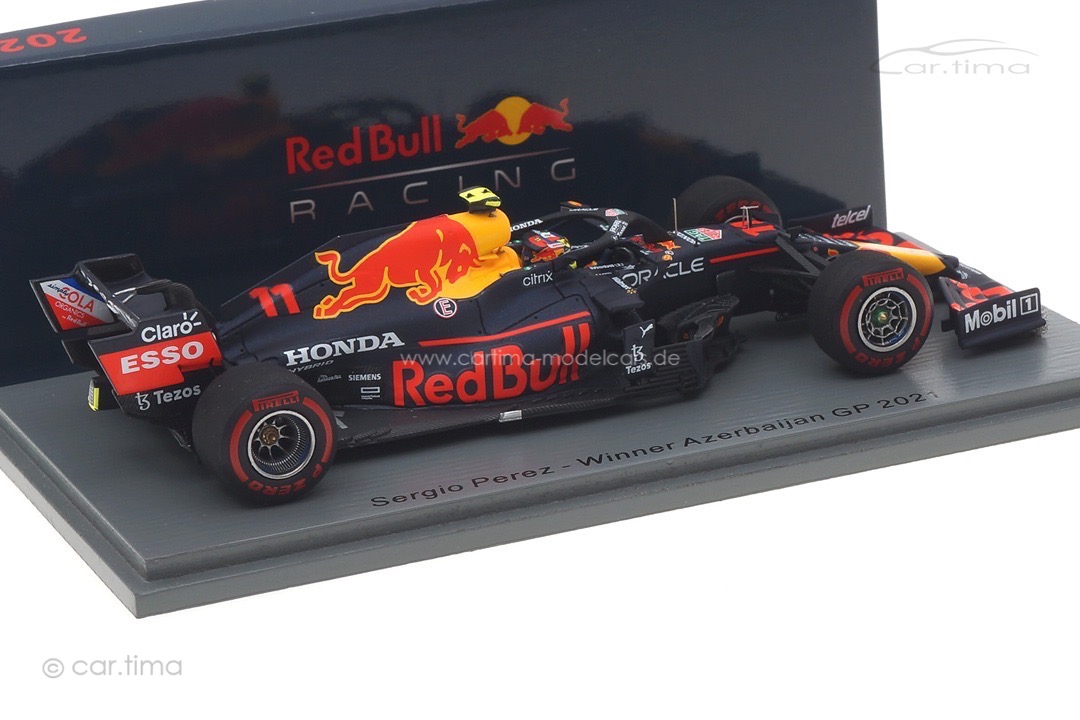 Red Bull Racing Honda RB16B Winner GP Azerbaijan 2021 Sergio Perez/pit board Spark 1:43 S7667 Red Bull Racing Honda RB16B Winner GP Azerbaijan 2021 Sergio Perez/pit board Spark 1:43 S7667