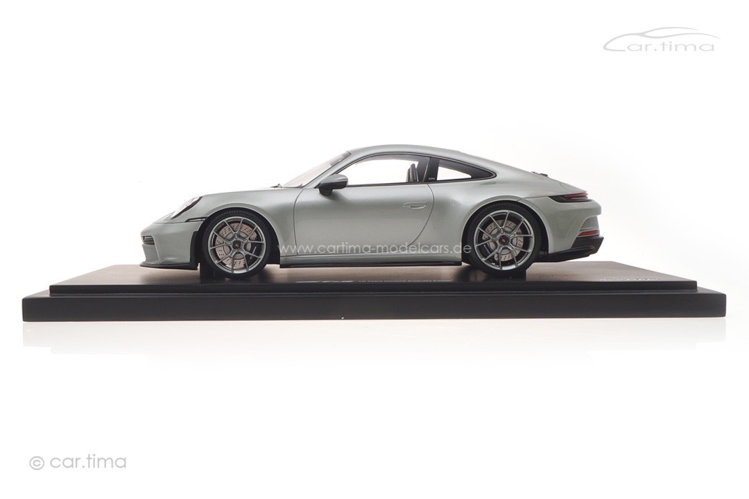 Porsche 911 (992) GT3 Touring 70 Years Porsche Australia Fischsilbergrau met. Minichamps 1:18 Porsche 911 (992) GT3 Touring 70 Years Porsche Australia Fischsilbergrau met. Minichamps 1:18
