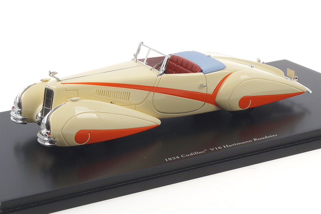 Cadillac V16 Hartmann Roadster Cream white TSM-Model 1:43 TSM144357 Cadillac V16 Hartmann Roadster Cream white TSM-Model 1:43 TSM144357