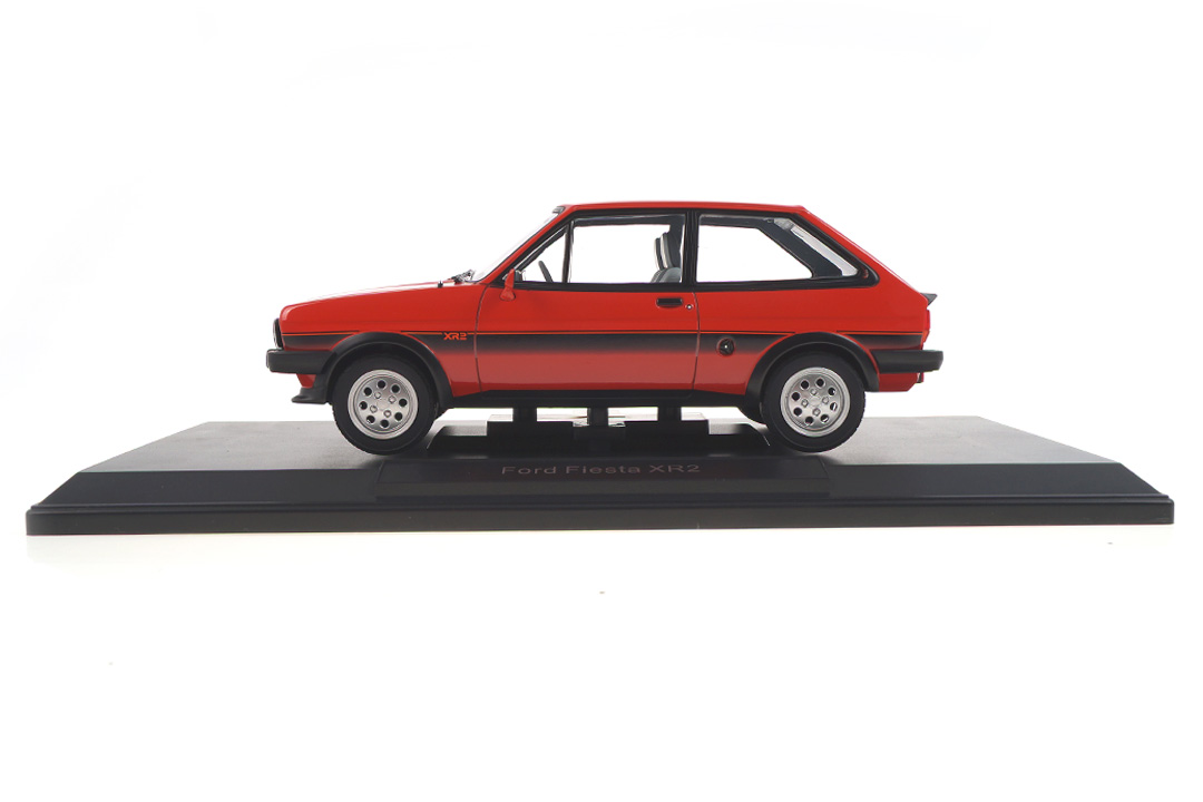 Ford Fiesta XR2 rot Norev 1:18 182741 Ford Fiesta XR2 rot Norev 1:18 182741
