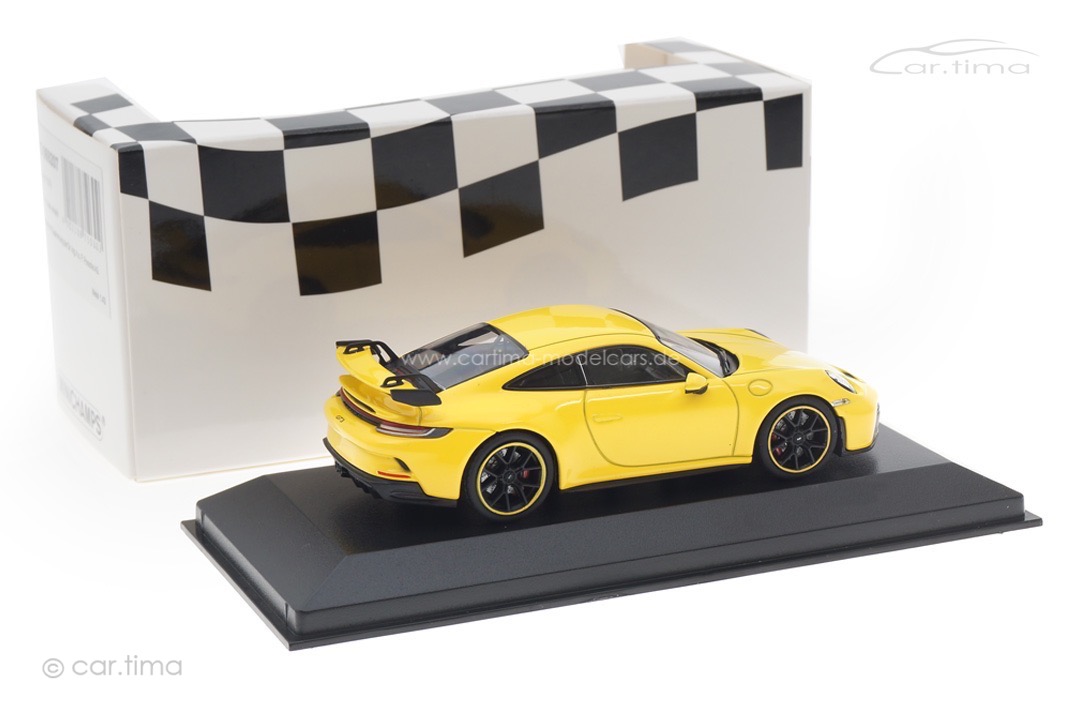 Porsche 911 (992) GT3 Racinggelb/Rad schwarz Minichamps 1:43 413069207 Porsche 911 (992) GT3 Racinggelb/Rad schwarz Minichamps 1:43 413069207